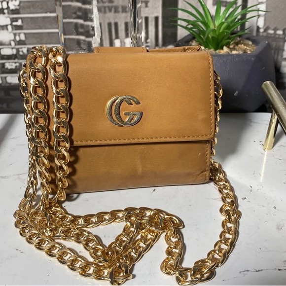 Gucci Handbags - Authentic Gucci Marmont Wallet